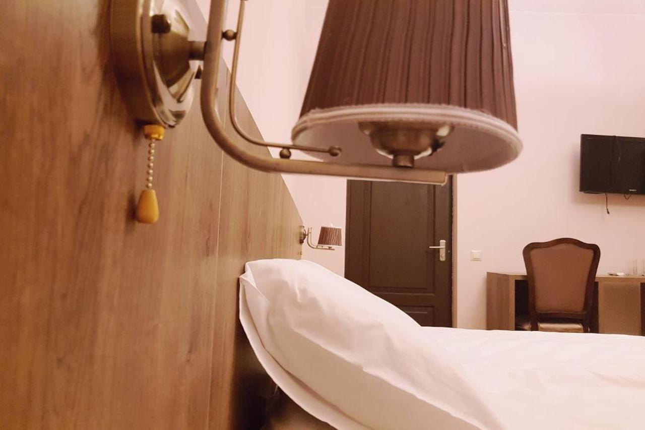 Classic Hotel Tbilisi Buitenkant foto