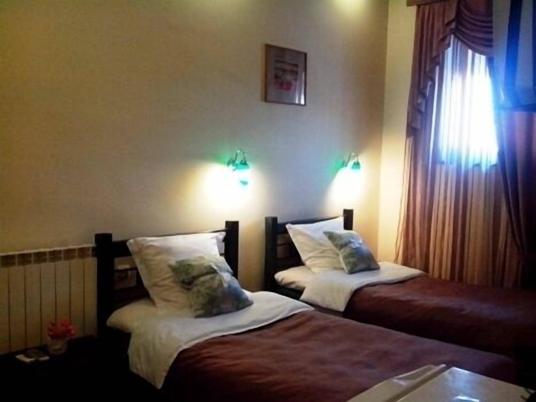 Classic Hotel Tbilisi Buitenkant foto