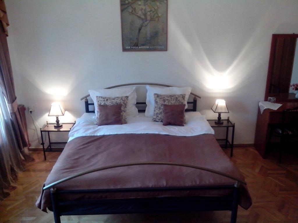 Classic Hotel Tbilisi Buitenkant foto