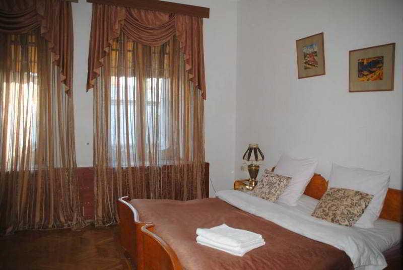 Classic Hotel Tbilisi Buitenkant foto